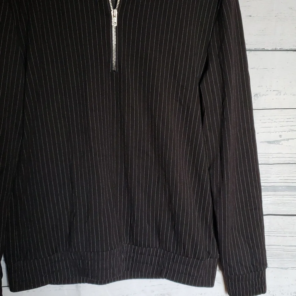 Club Monaco Sweatshirt - Picture 2 of 7